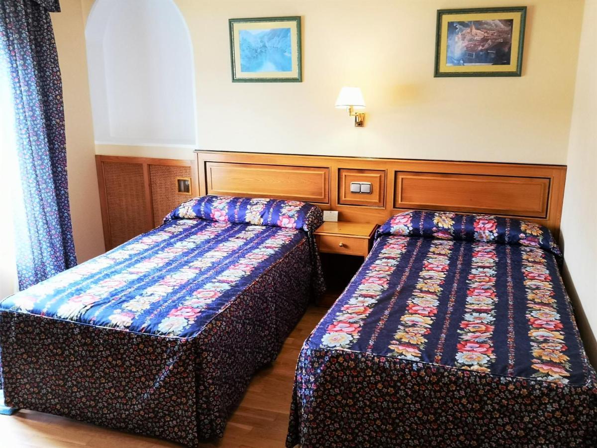 Hotel Y Casona El Carmen Perlora Εξωτερικό φωτογραφία