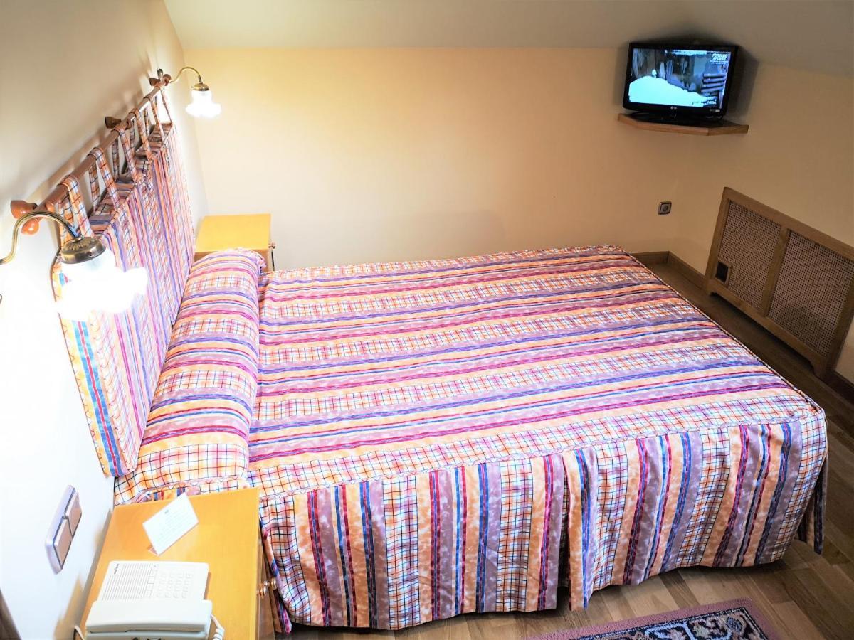 Hotel Y Casona El Carmen Perlora Εξωτερικό φωτογραφία